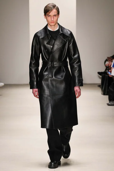 Look 28